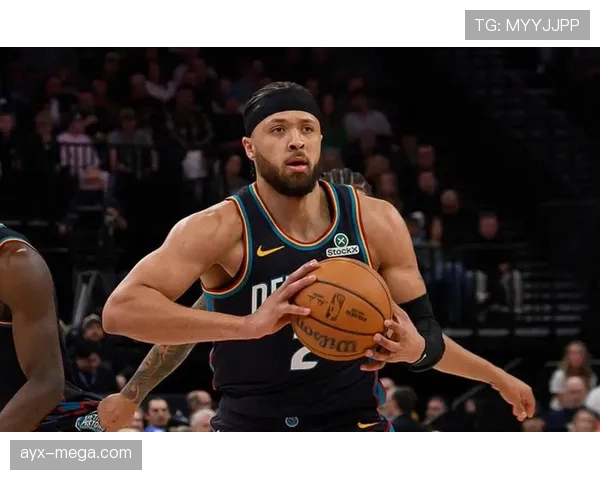 坎宁安无球跑动增多，改变活塞进攻结构