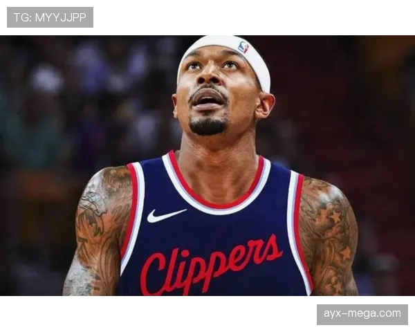 布拉德利·比尔关键时刻三分命中率提升显著 拉开球队进攻空间