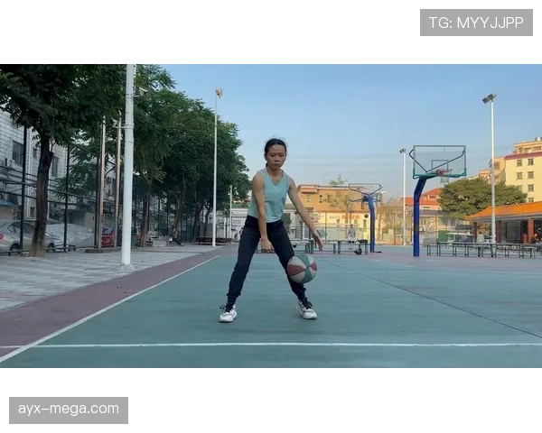 深度解析篮球运球变向规则中的合法动作与违例界限